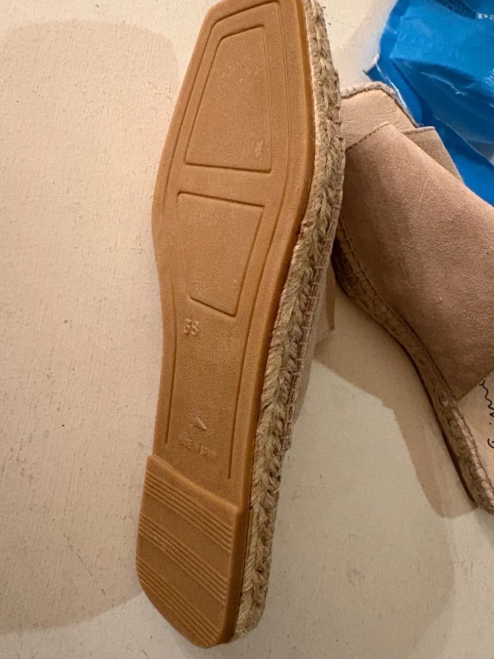 Gaimo tan sueded